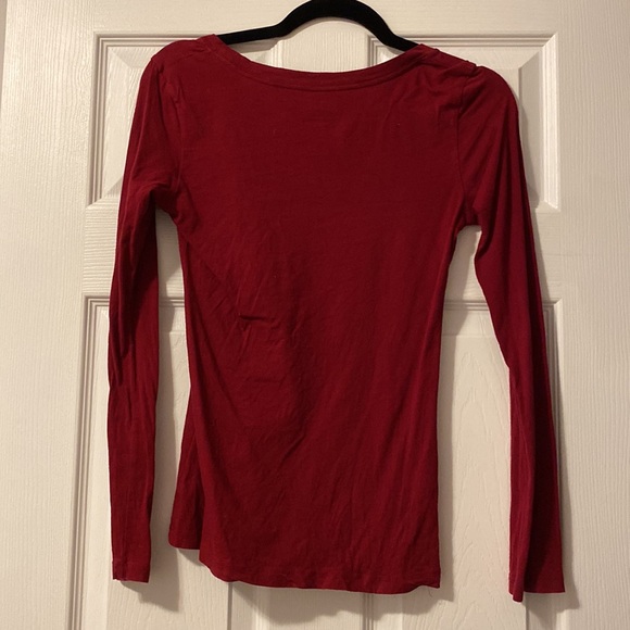 Basic Red T-shirt - Picture 2 of 2